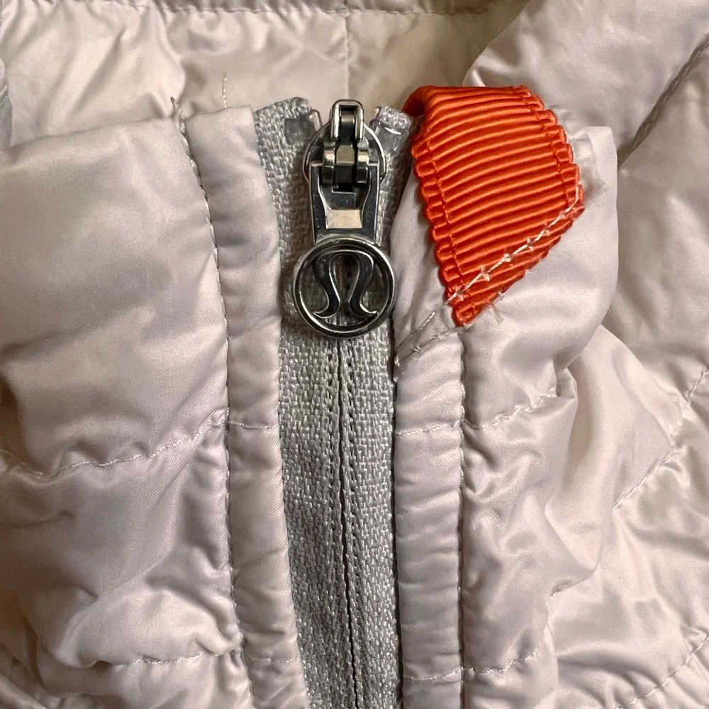 ⭐️ Lululemon Ride On Vest ⭐️ - Picture 13 of 14